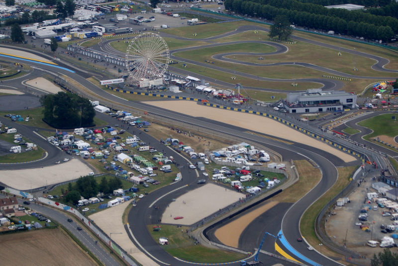 Illustration for article titled The 24 Hours Of Le Mans Is Unbelievable From The Air
